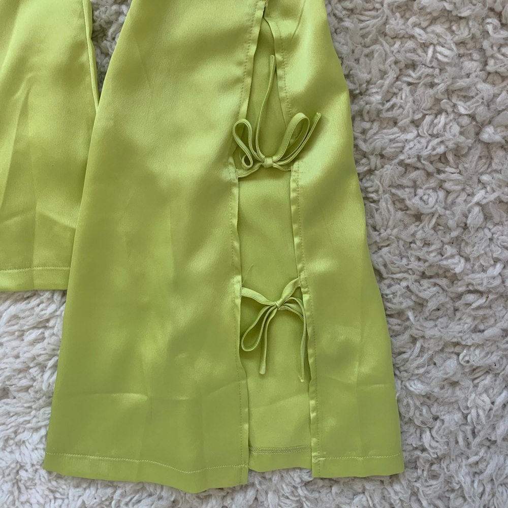 Pretty Little Thing Green flare, satin pants